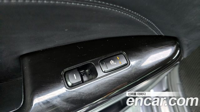 Kia K7 2016 — photo 18