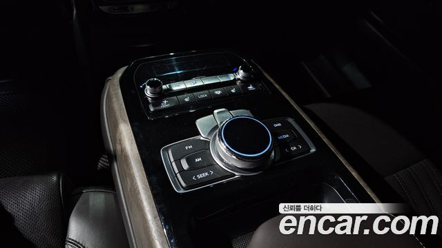Genesis G90 2020 — photo 17