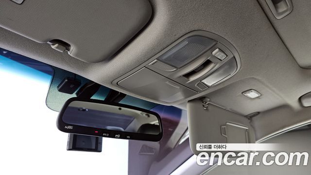 Hyundai AVANTE 2018 — photo 19