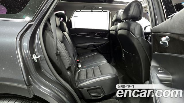 Kia Sorento 2017 — photo 12