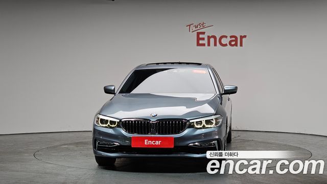 BMW 5-Series 2018 — photo 3
