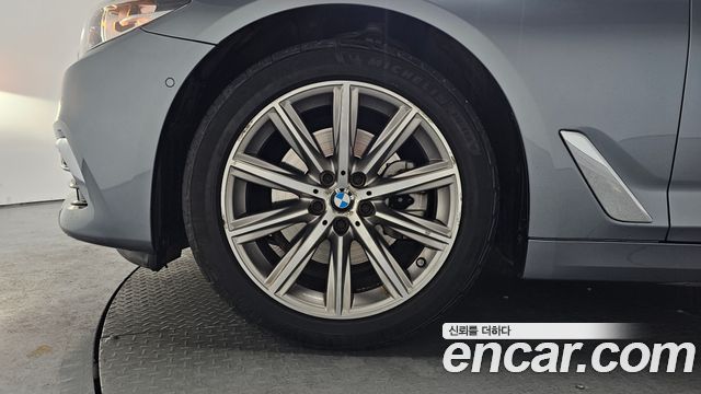 BMW 5-Series 2018 — photo 5