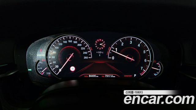 BMW 5-Series 2018 — photo 8