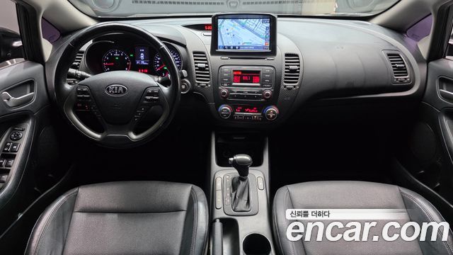 Kia K3 2015 — photo 7