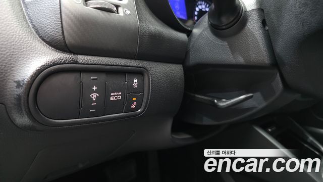 Kia K3 2015 — photo 14