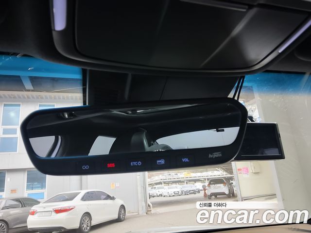 Genesis G70 2018 — photo 17