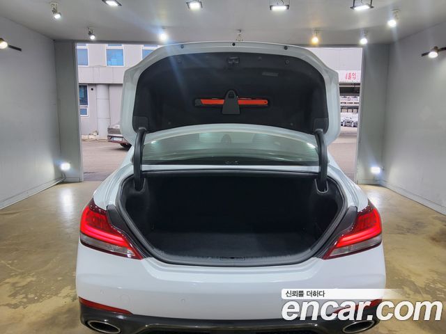 Genesis G70 2018 — photo 20