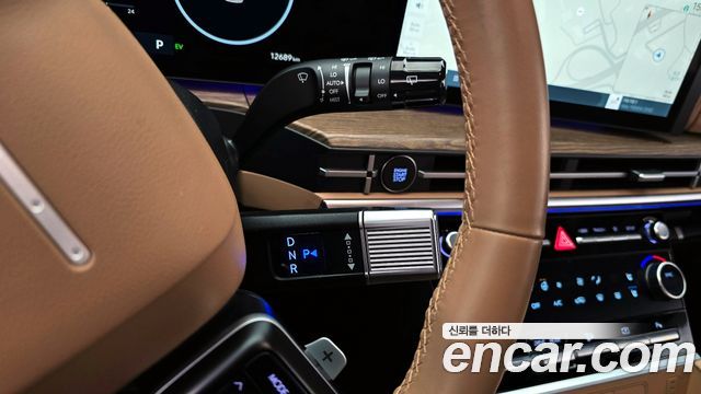 Hyundai Santafe 2025 — photo 9