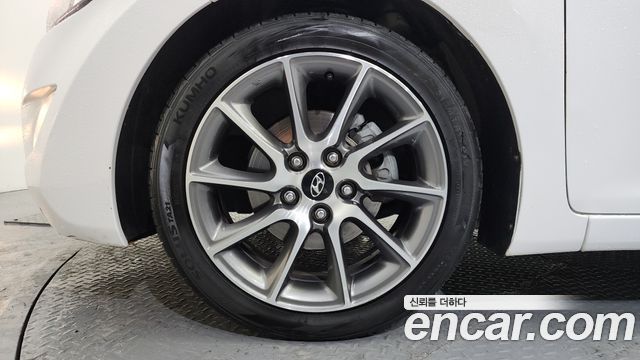 Hyundai AVANTE 2012 — photo 5