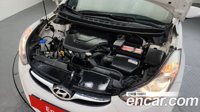 Hyundai AVANTE 2012 — photo 6