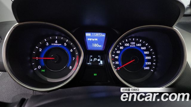 Hyundai AVANTE 2012 — photo 8