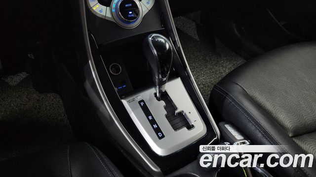 Hyundai AVANTE 2012 — photo 9