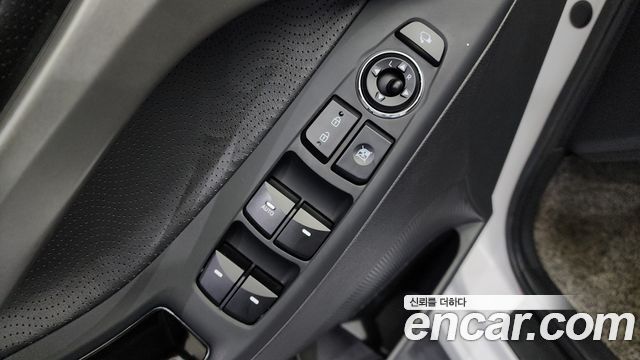 Hyundai AVANTE 2012 — photo 13