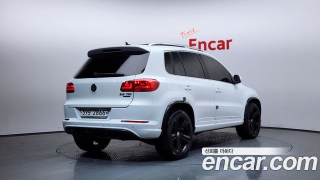 Volkswagen Tiguan 2014 — photo 2