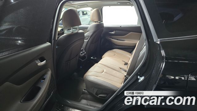Hyundai Santafe 2019 — photo 11