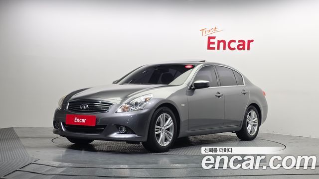 Infiniti G 2011 — photo 1