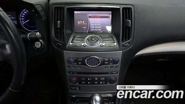 Infiniti G 2011 — photo 15