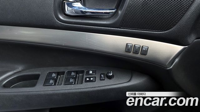 Infiniti G 2011 — photo 18