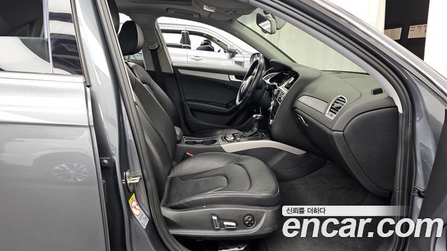 Audi A4 2015 — photo 11