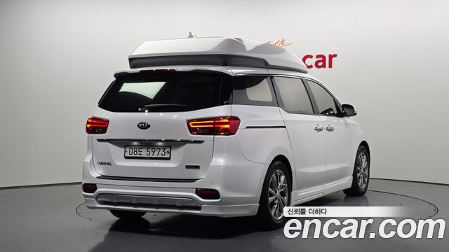Kia Canival 2019 — photo 2