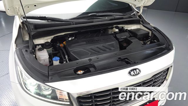 Kia Canival 2019 — photo 6