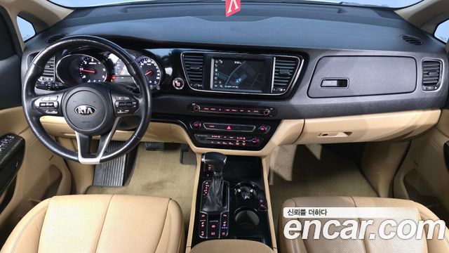 Kia Canival 2019 — photo 7