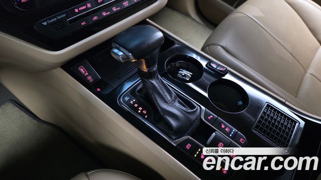 Kia Canival 2019 — photo 9