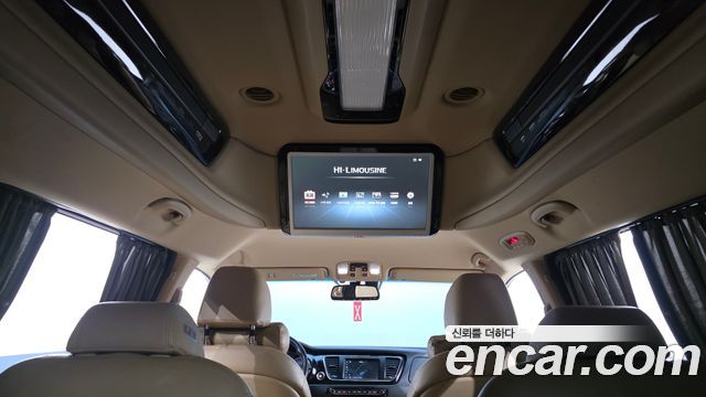 Kia Canival 2019 — photo 17
