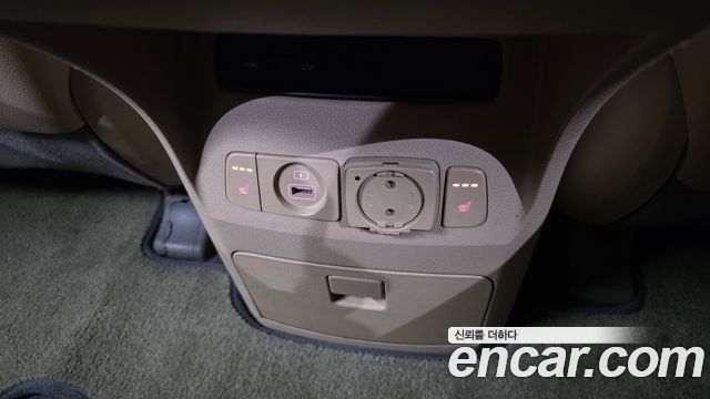 Kia Canival 2019 — photo 18