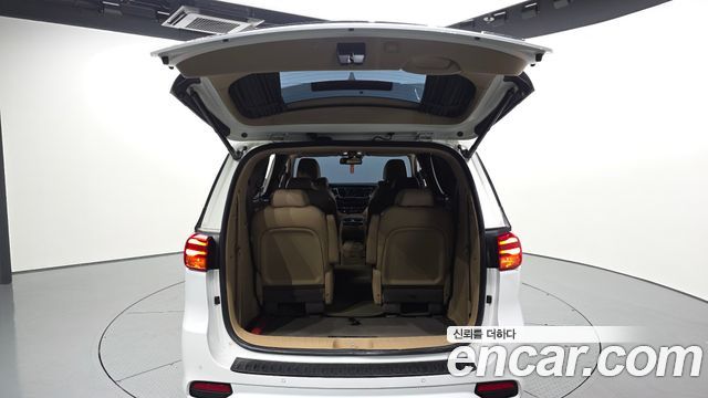 Kia Canival 2019 — photo 20