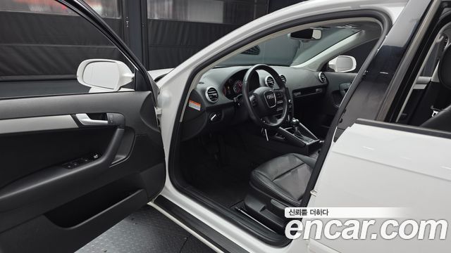 Audi A3 2012 — photo 10