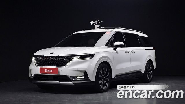 Kia Canival 2021 — photo 1