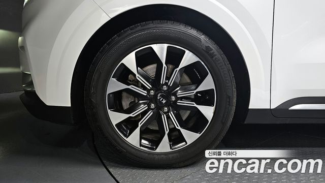 Kia Canival 2021 — photo 5