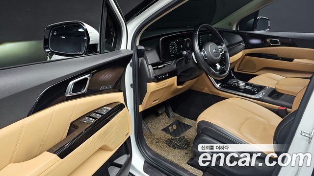 Kia Canival 2021 — photo 11