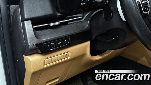 Kia Canival 2021 — photo 16