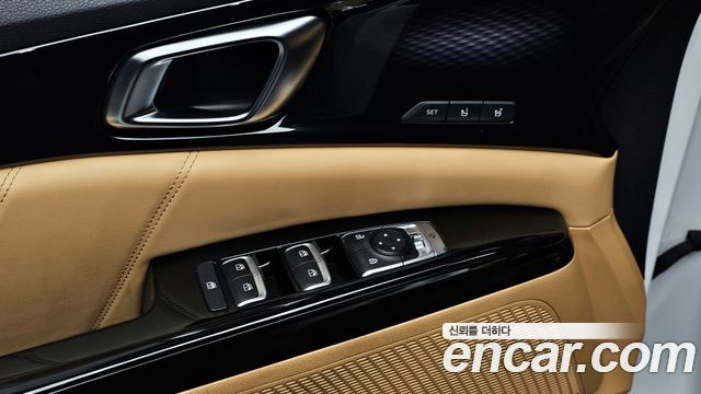 Kia Canival 2021 — photo 17