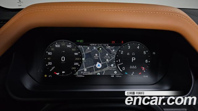 Land Rover Defender 2023 — photo 8