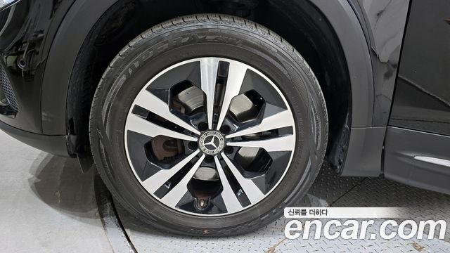 Mercedes-Benz GLB-Class 2021 — photo 5