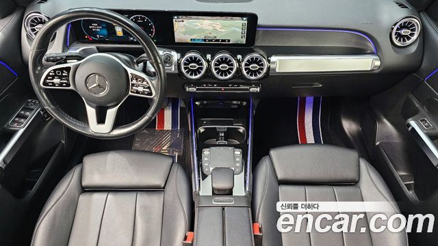 Mercedes-Benz GLB-Class 2021 — photo 7