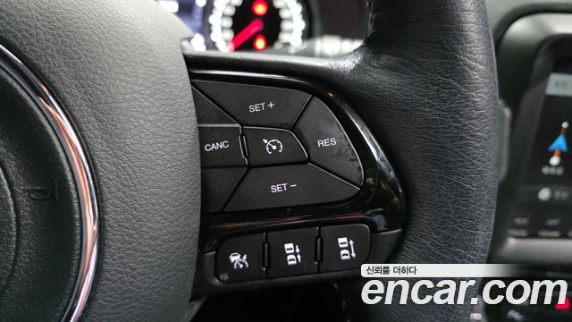 Jeep Renegade 2021 — photo 17
