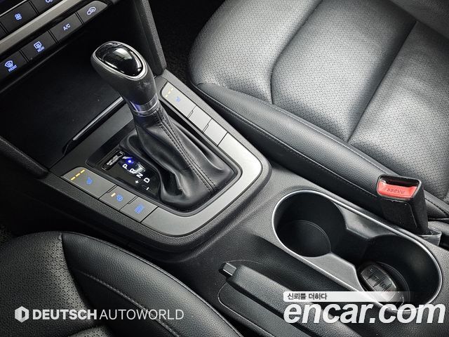 Hyundai AVANTE 2016 — photo 9