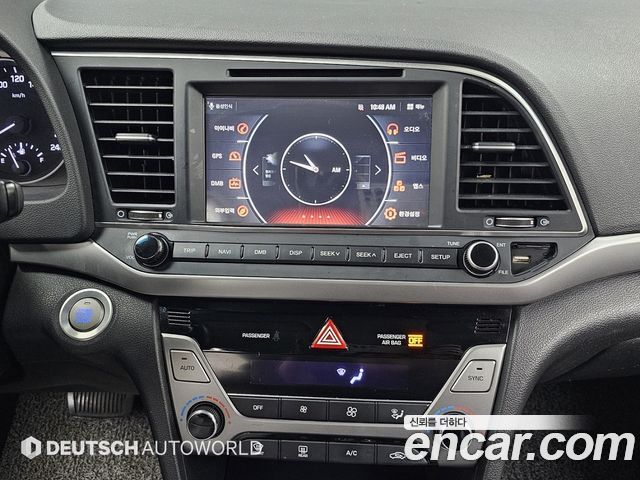 Hyundai AVANTE 2016 — photo 14