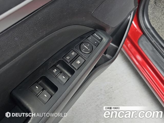 Hyundai AVANTE 2016 — photo 19