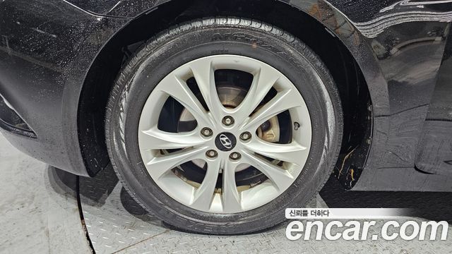 Hyundai Sonata 2011 — photo 5