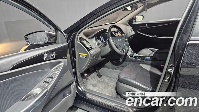 Hyundai Sonata 2011 — photo 10