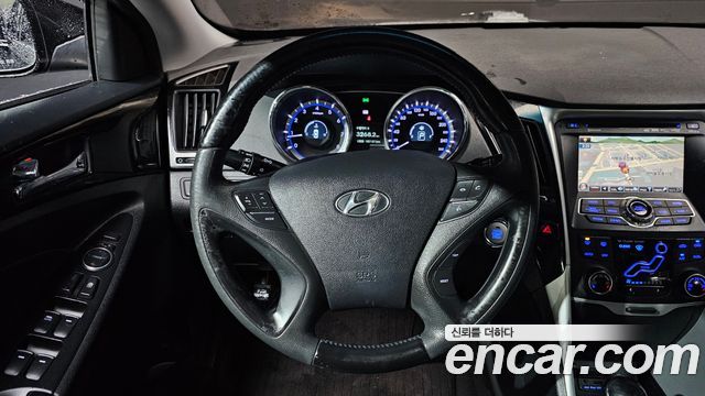 Hyundai Sonata 2011 — photo 13