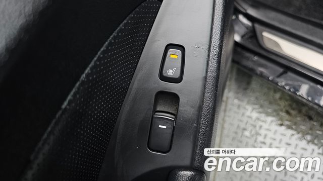 Hyundai Sonata 2011 — photo 16