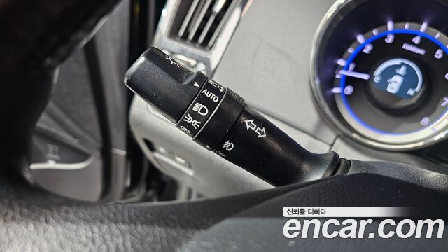 Hyundai Sonata 2011 — photo 20