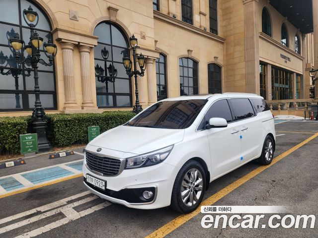 Kia Canival 2016 — photo 1