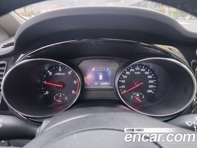 Kia Canival 2016 — photo 8